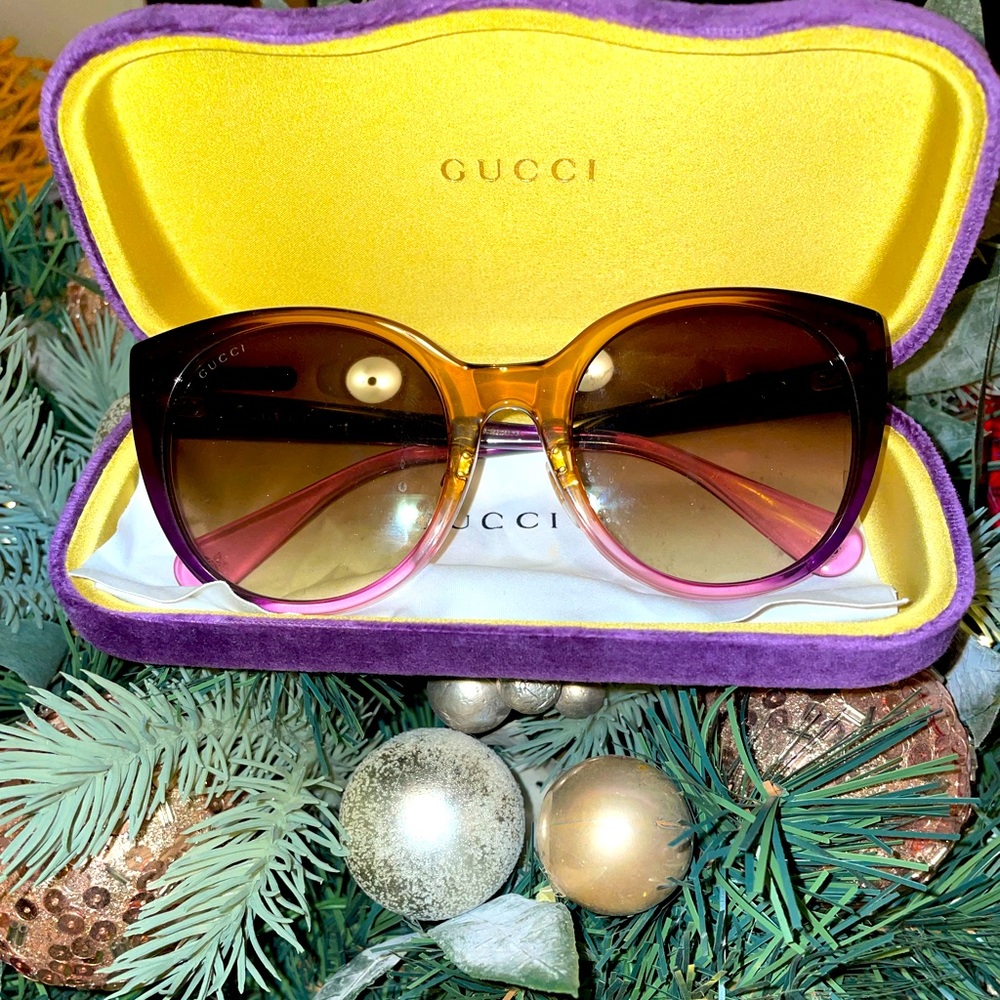AUTHENTIC GUCCI SUNGLASSES.